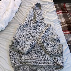 Women’s medium PINK sherpa